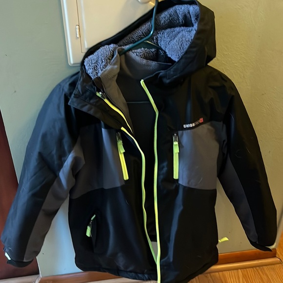 Swiss Tech Other - EUC Swiss Tech double layer Winter Coat